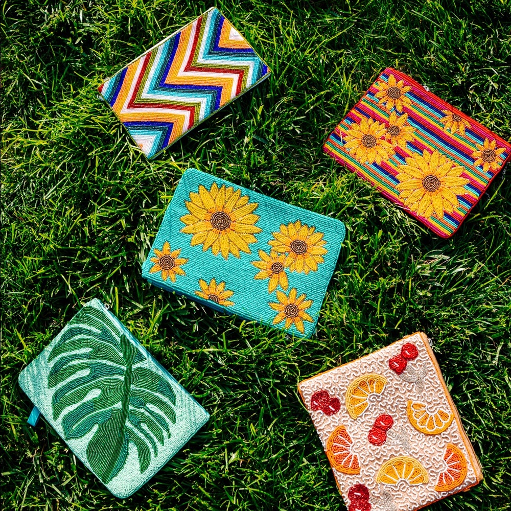 Beautiful Palm Leave BEADED CLUTCH/CROSSBODY - Picture 3 of 4